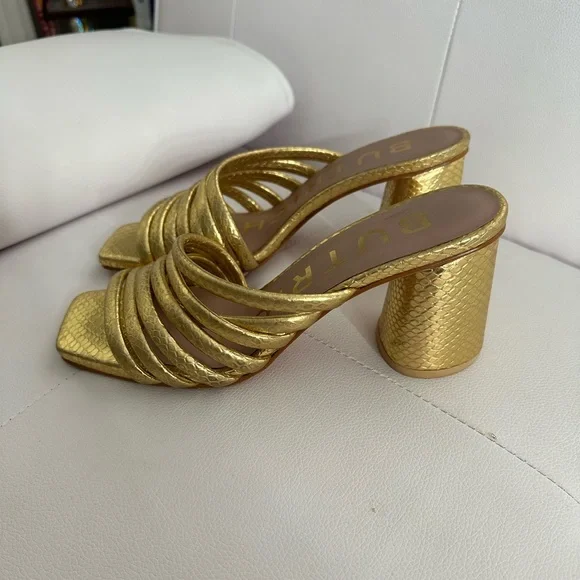 Gorgeous Gold Heels - Picture 3 of 4